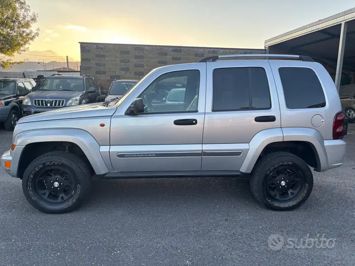 Jeep Cherokee 2005 photo 5