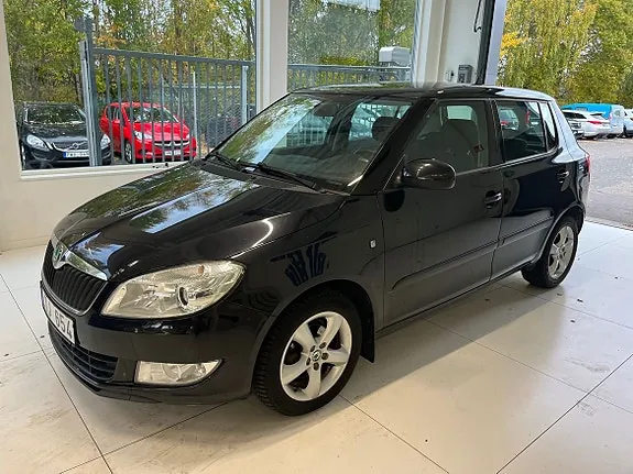 Skoda Fabia 2012 photo 2