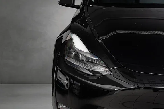 Tesla Model Y 2024 photo 4