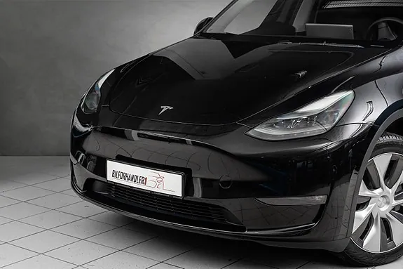 Tesla Model Y 2024 photo 2