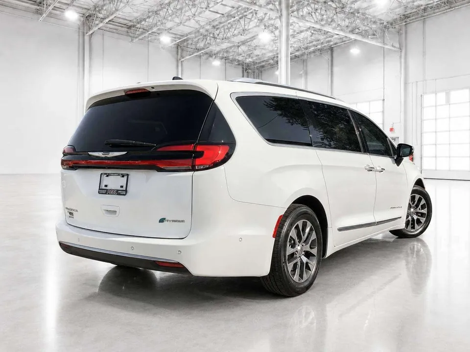 Chrysler Pacifica 2023 photo 5