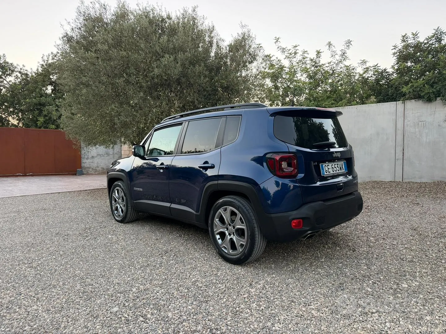 Jeep Renegade 2021 photo 2