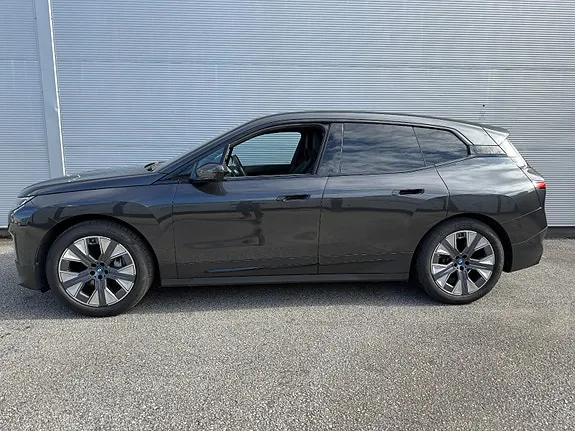 BMW Ix 2022 photo 2