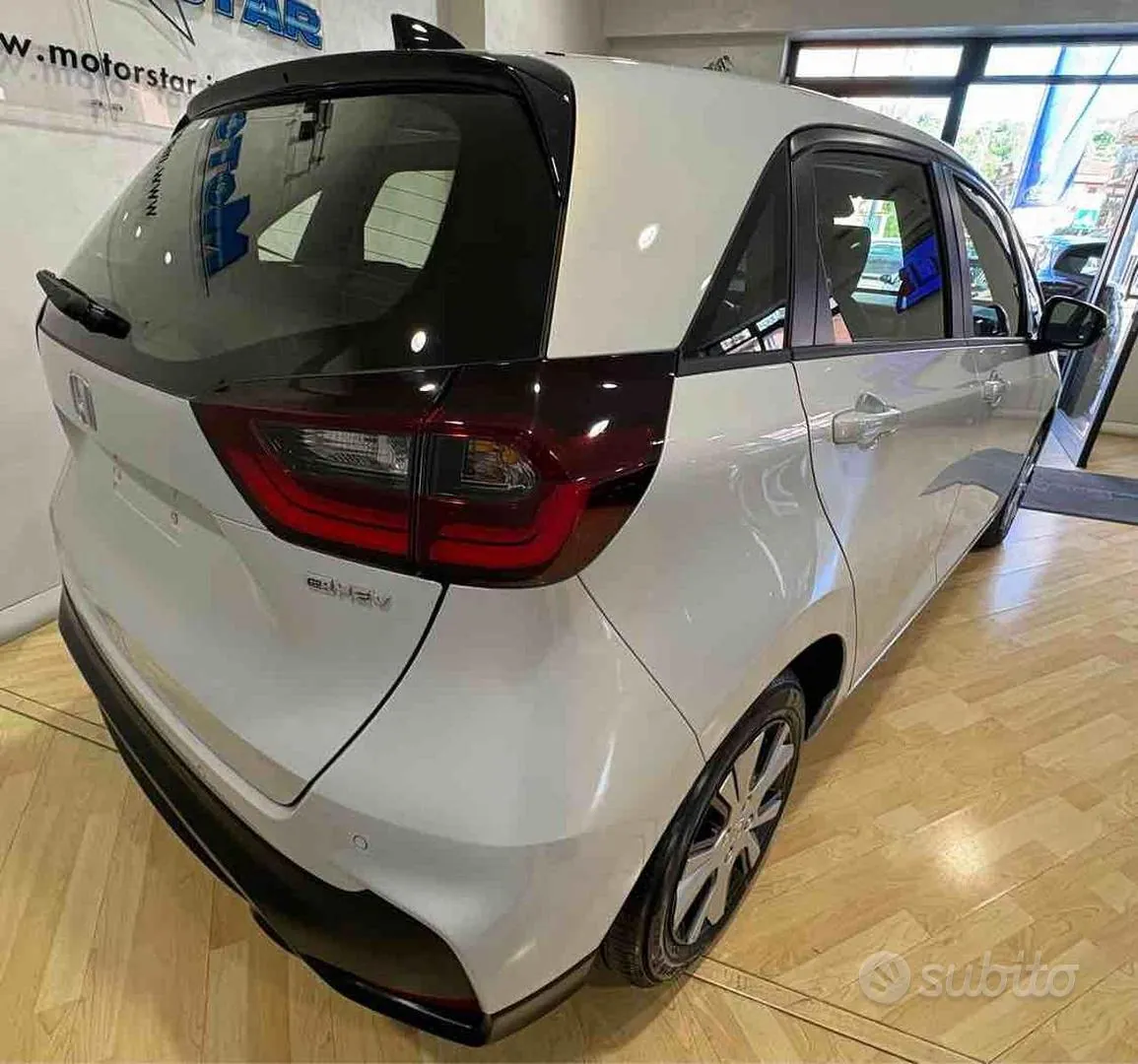 Honda Jazz photo 2