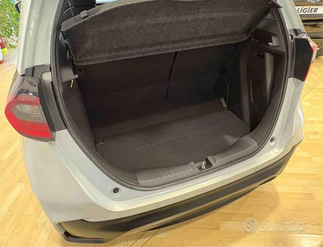 Honda Jazz photo 3