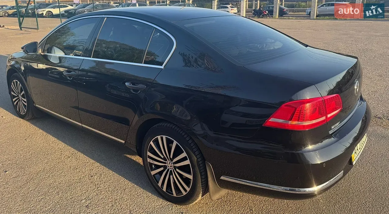 Volkswagen Passat 2012 photo 4