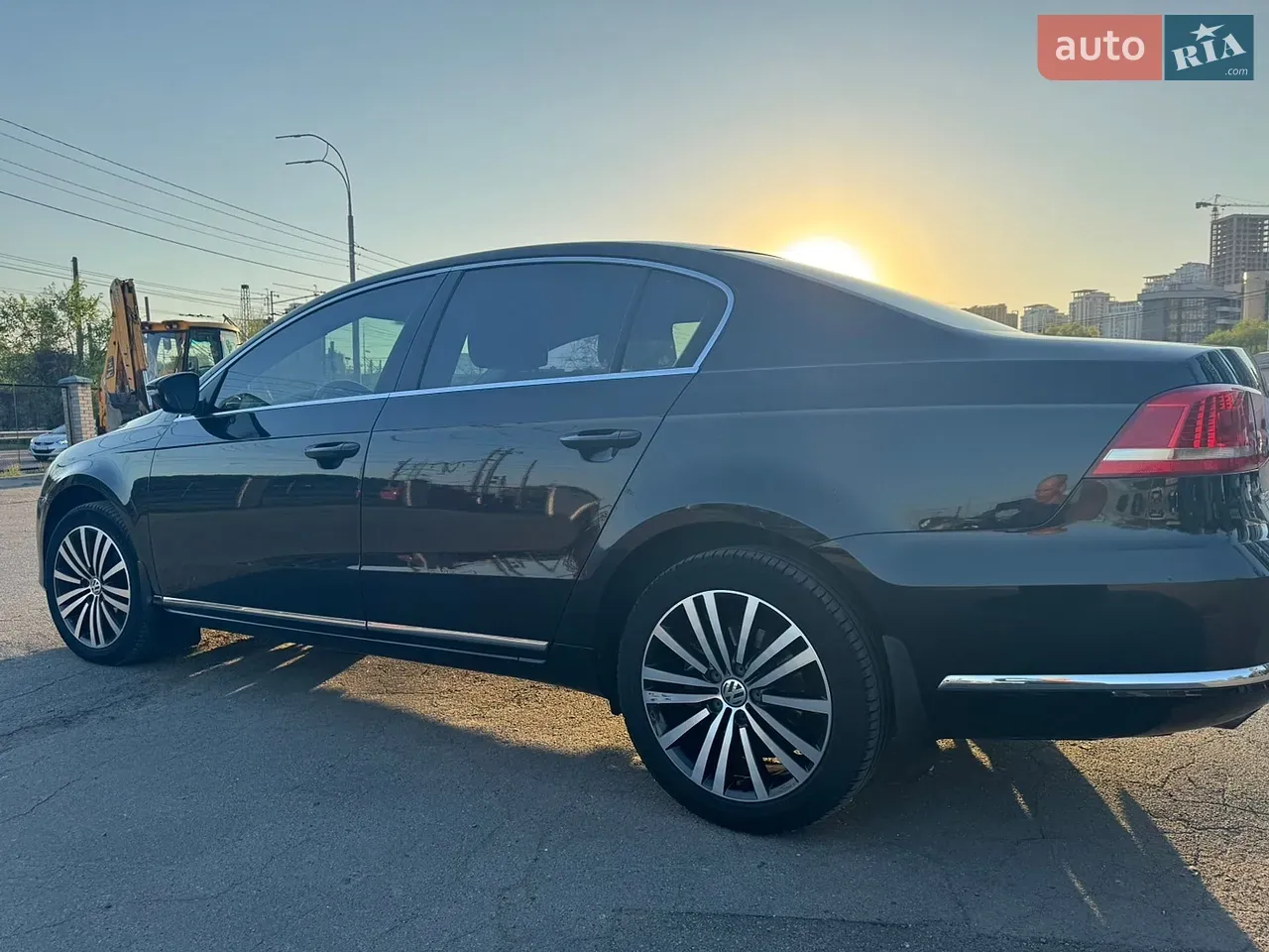 Volkswagen Passat 2012 photo 2