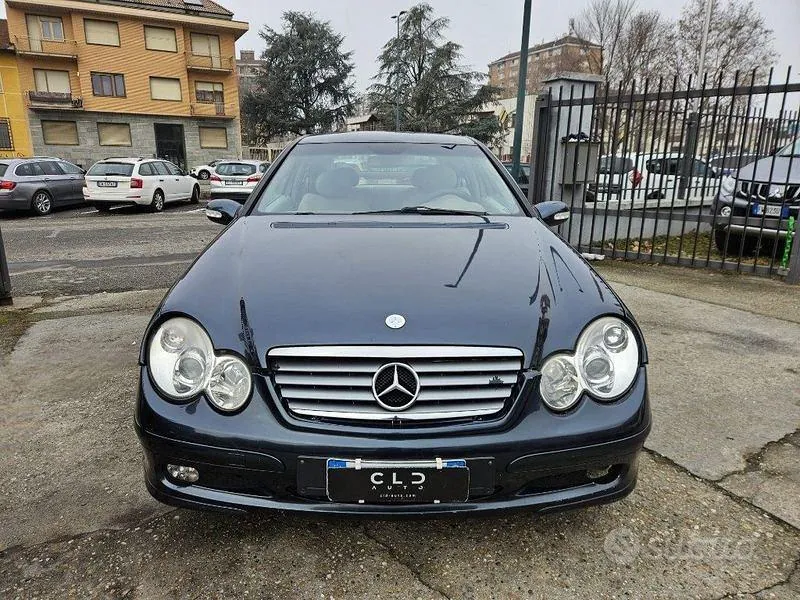 Mercedes-Benz C-Class 2003 photo 2