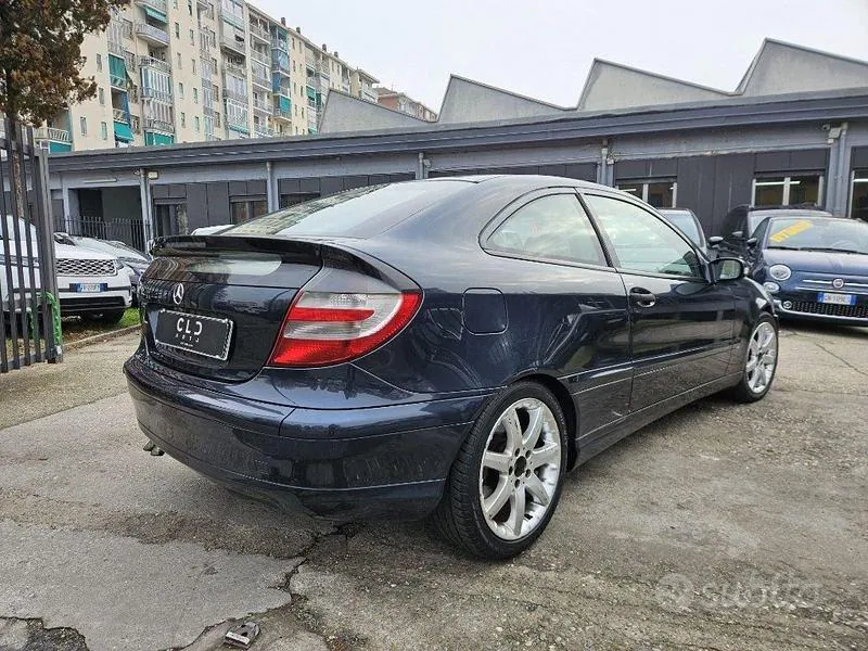 Mercedes-Benz C-Class 2003 photo 3