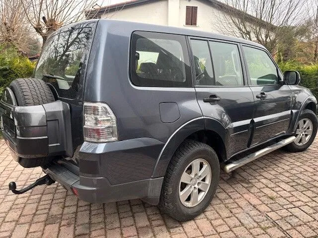 Mitsubishi Pajero 2008 photo 5