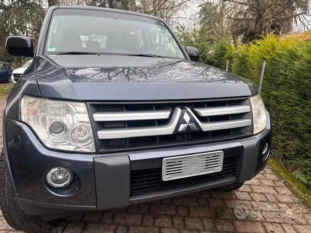 Mitsubishi Pajero 2008 photo 2