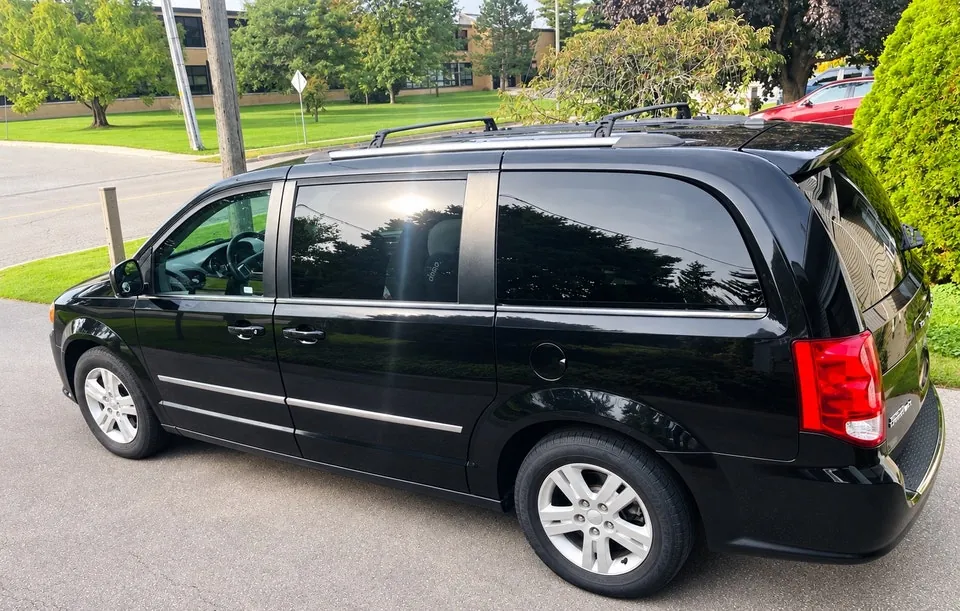 Dodge Grand Caravan 2017 photo 2