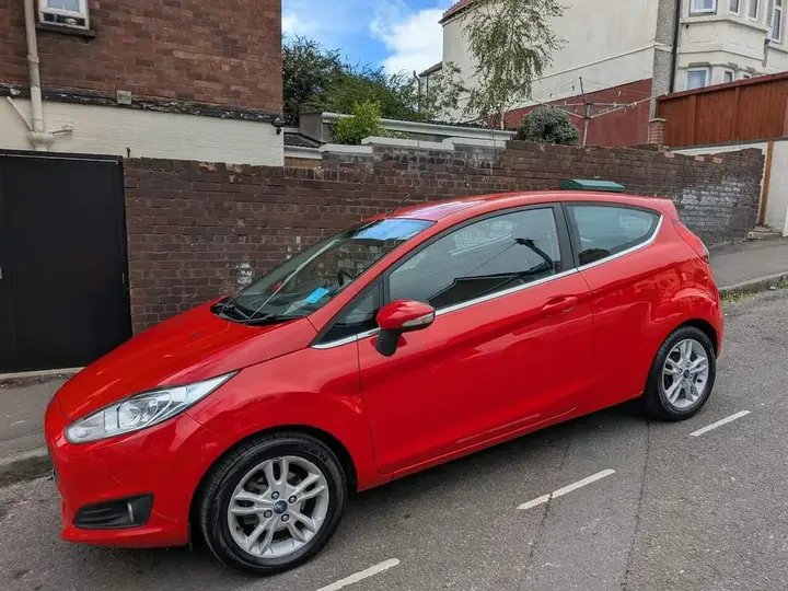Ford Fiesta 2014 photo 3