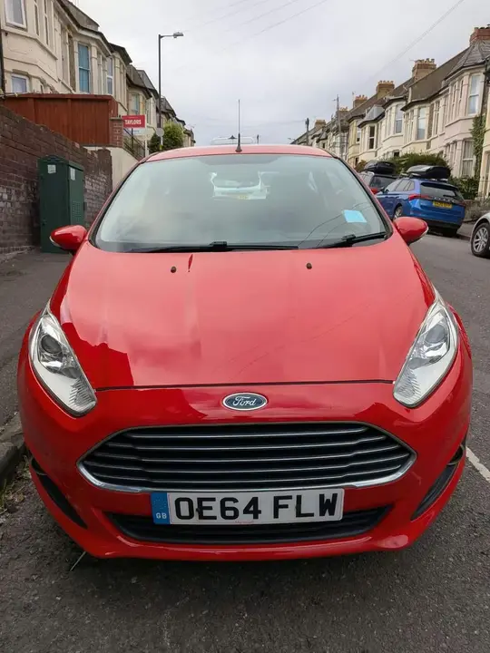 Ford Fiesta 2014 photo 2