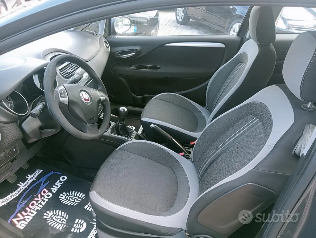 Fiat Punto Evo 2012 photo 4