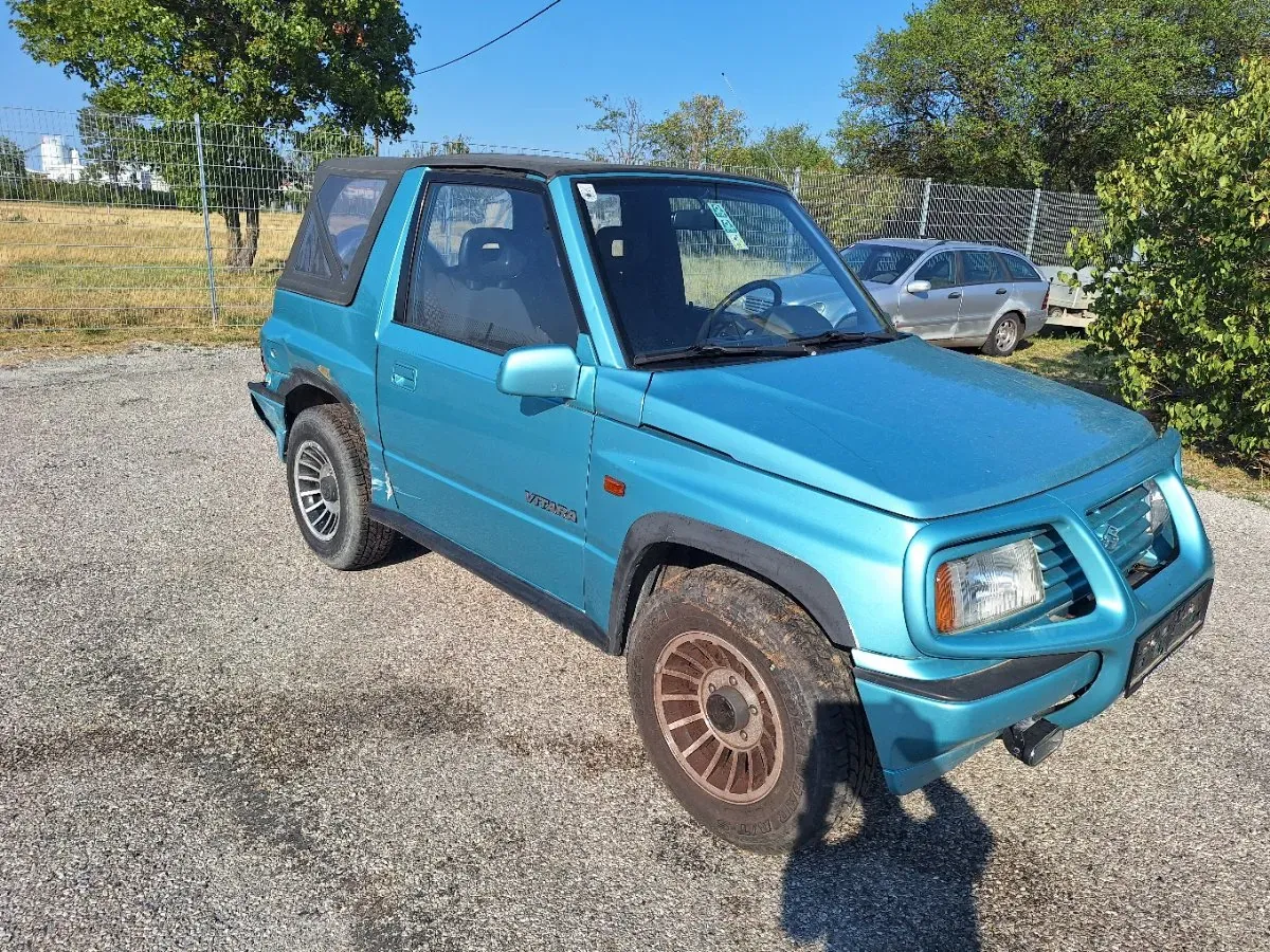 Suzuki Vitara 1996 photo 2