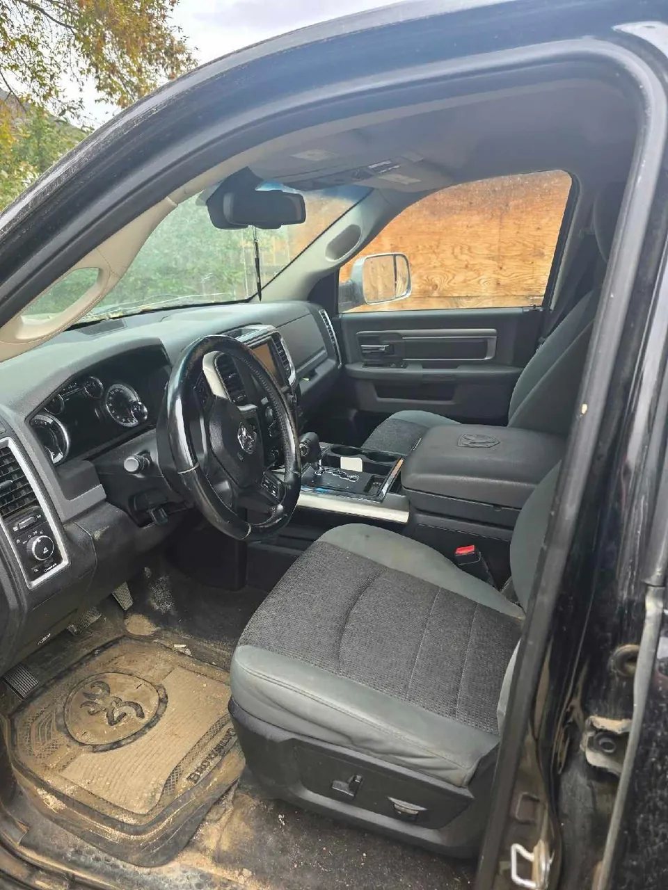 Dodge Ram 1500 2013 photo 2