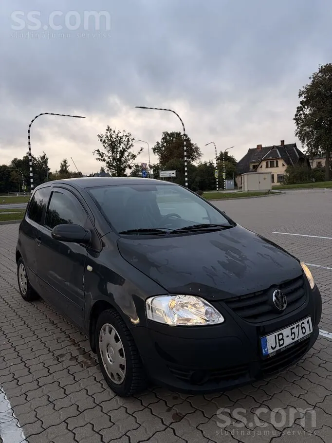 Volkswagen Fox 2011 photo 2