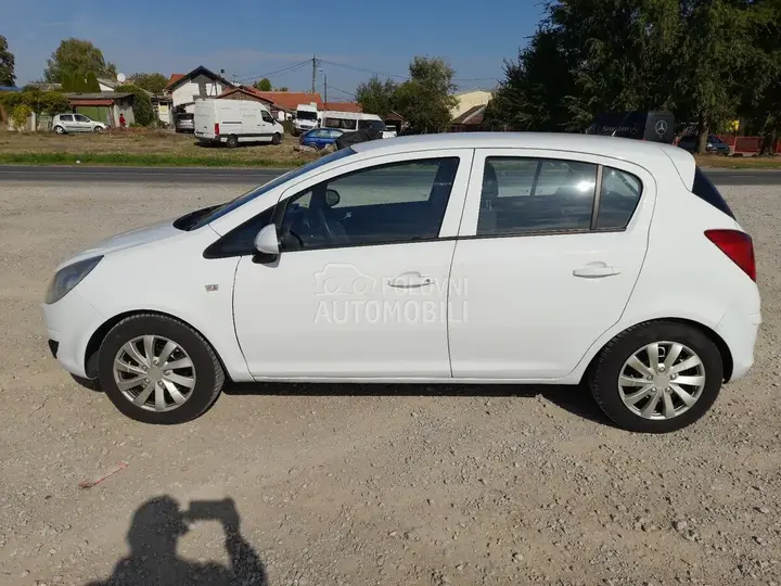 Opel Corsa D 2010 photo 2