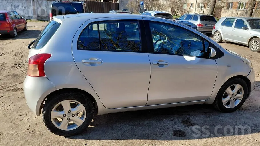 Toyota Yaris 2008 photo 2