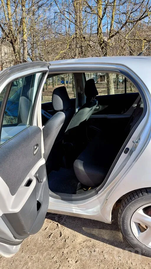 Toyota Yaris 2008 photo 4