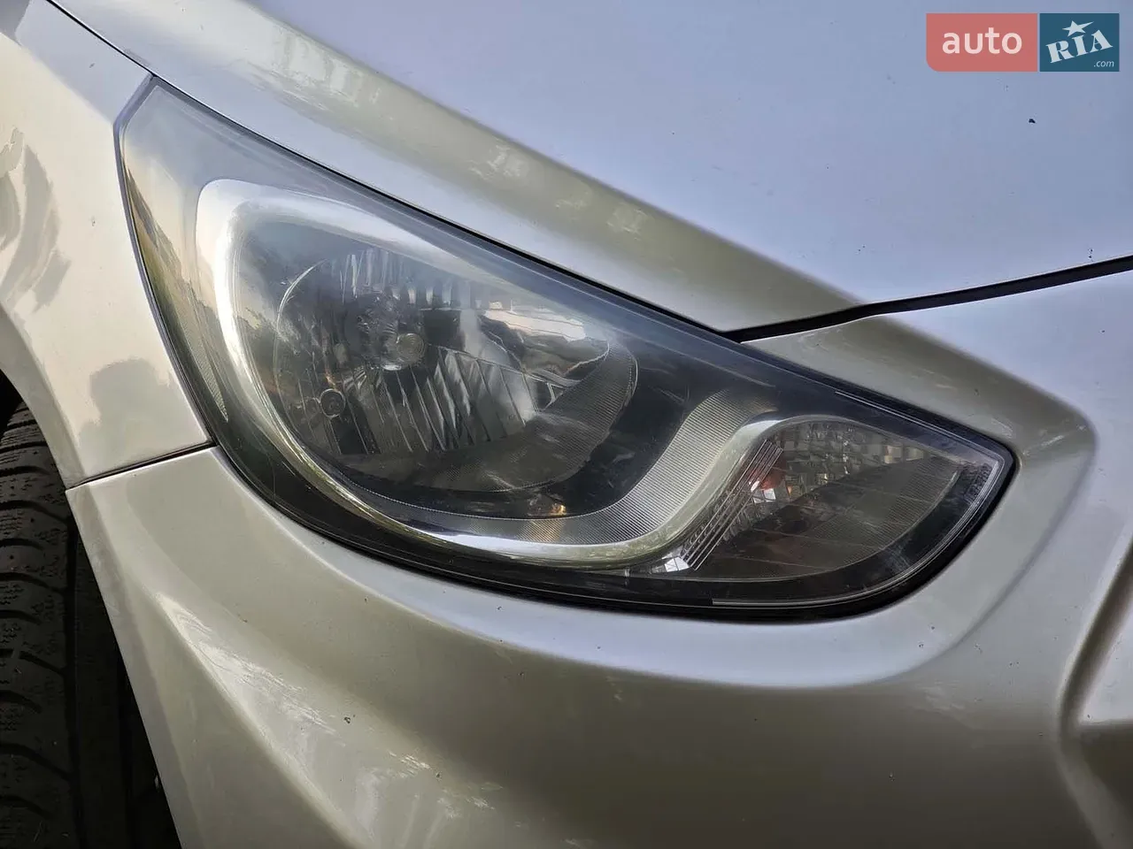 Hyundai Accent 2012 photo 4
