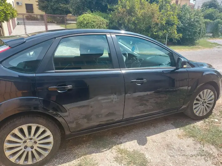 Ford Focus 2010 photo 4