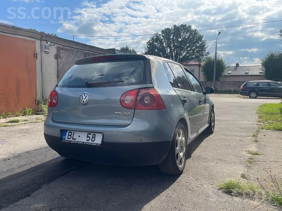 Volkswagen Golf 5 2004 photo 2