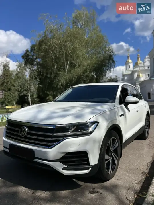 Volkswagen Touareg 2019 photo 2