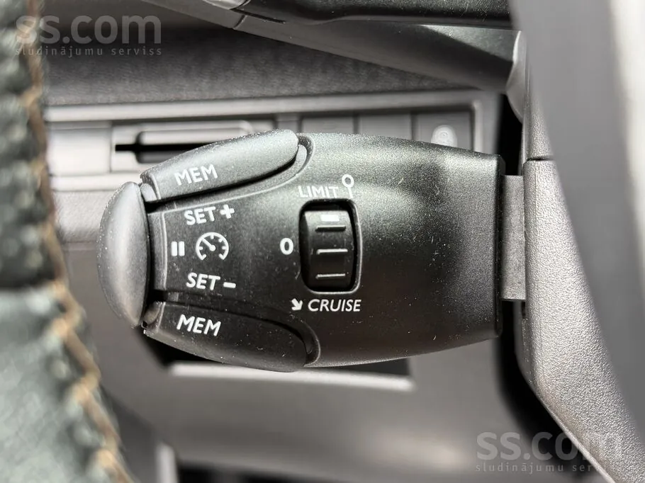 Peugeot 5008 2017 photo 5