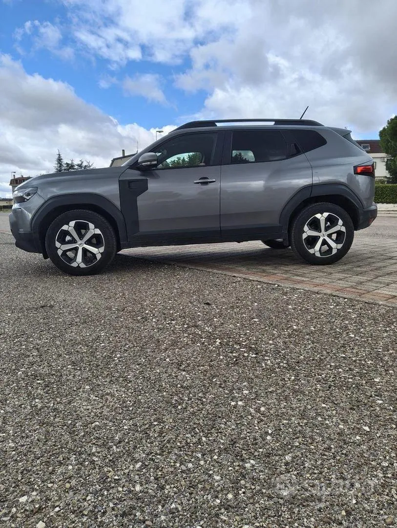 Dacia Duster 2025 photo 2