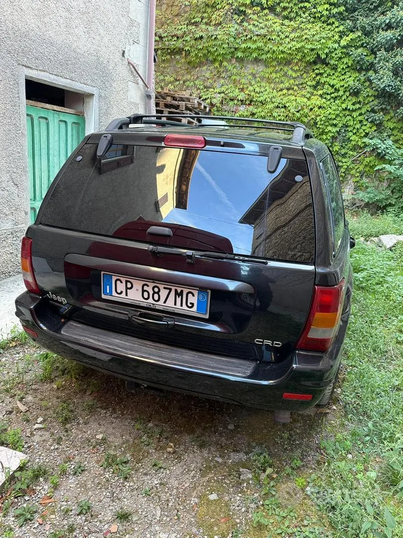 Jeep Grand Cherokee 2004 photo 2