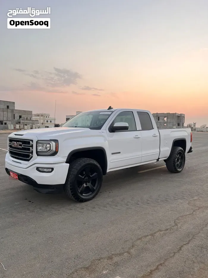 GMC Sierra 2019 photo 2