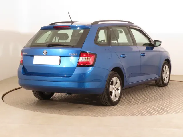 Skoda Fabia Combi 2018 photo 4
