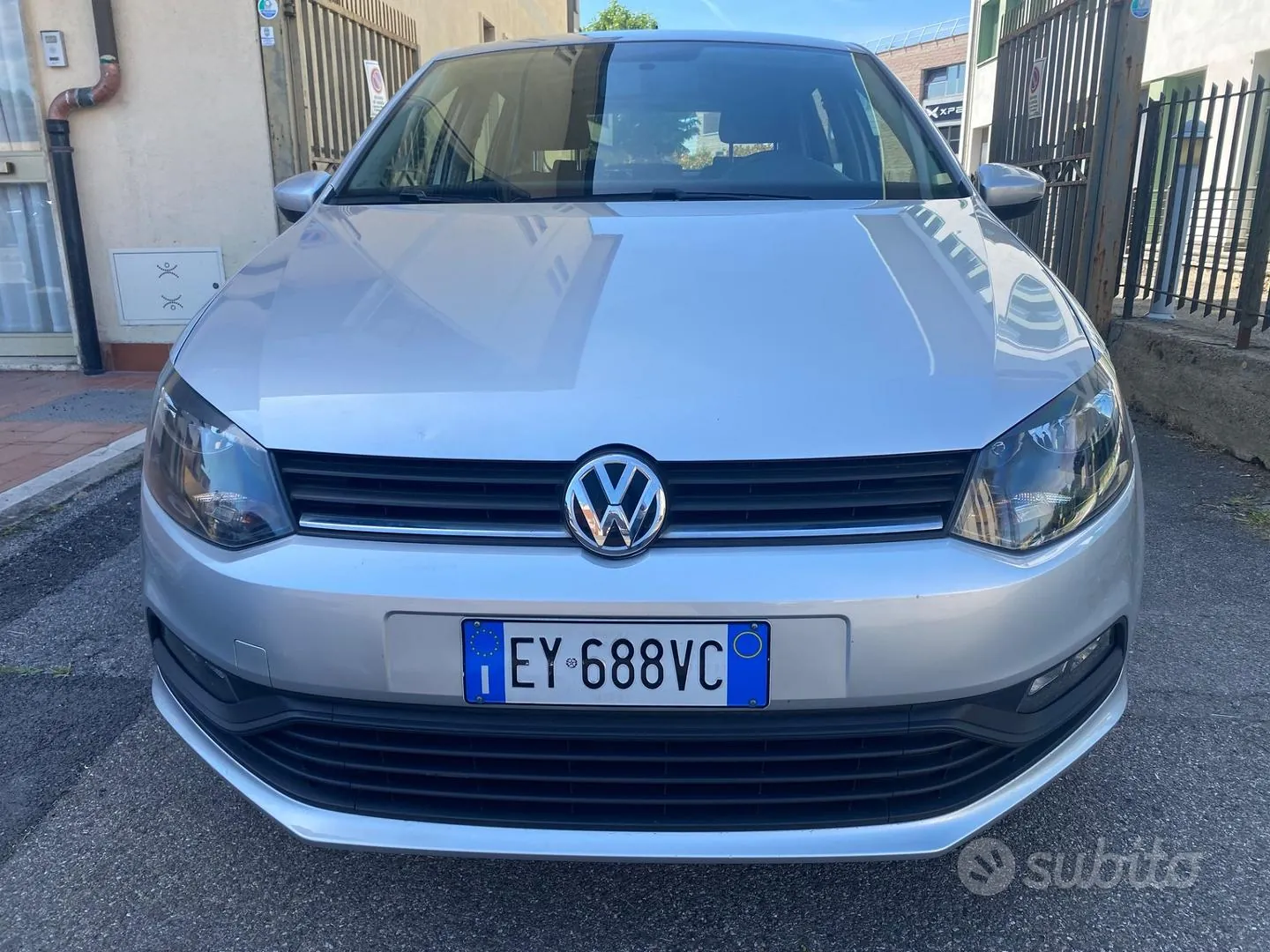 Volkswagen Polo 2015 photo 3