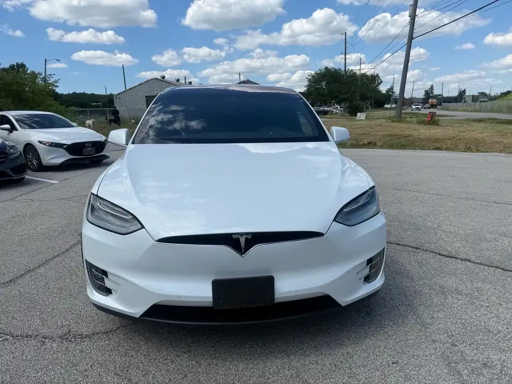 Tesla Model X 2020 photo 2