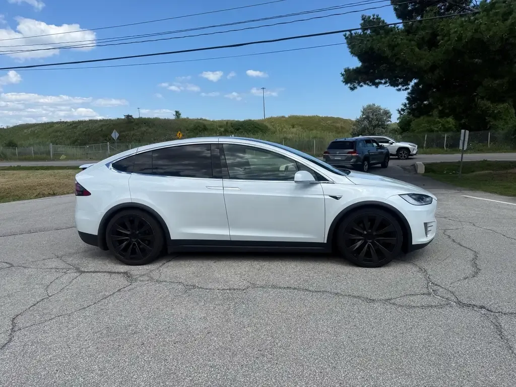Tesla Model X 2020 photo 4