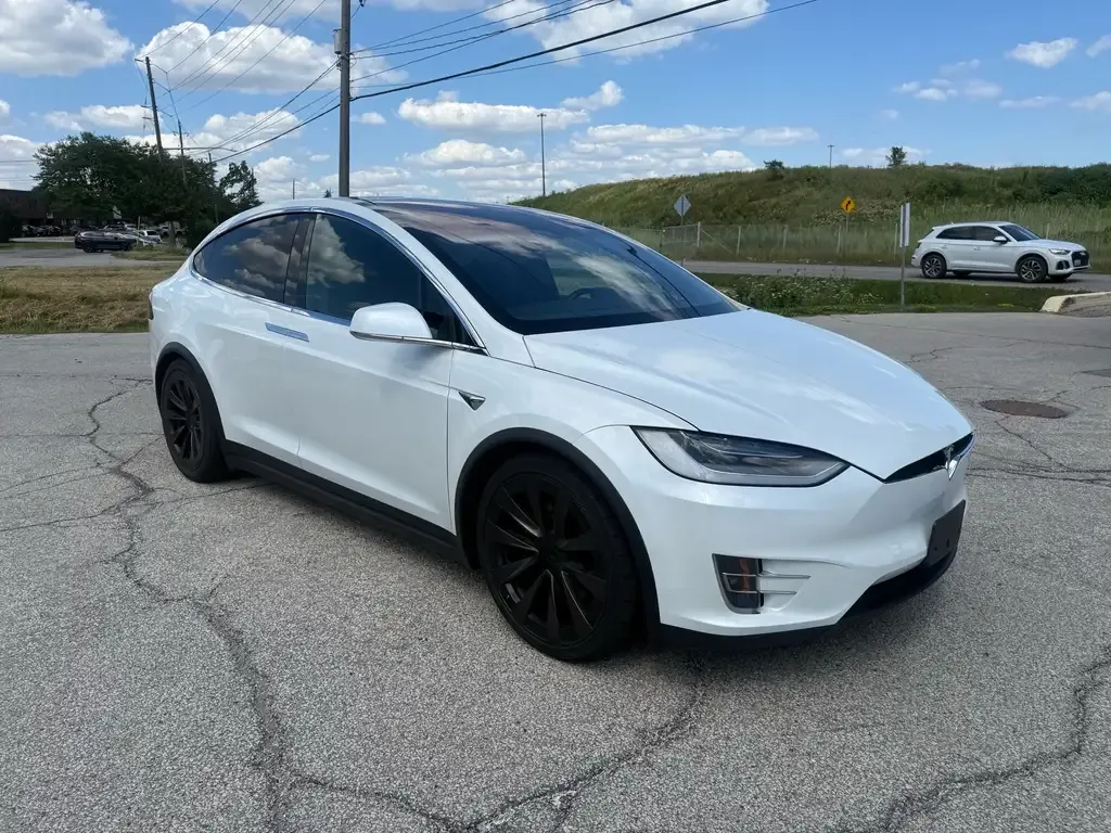 Tesla Model X 2020 photo 3