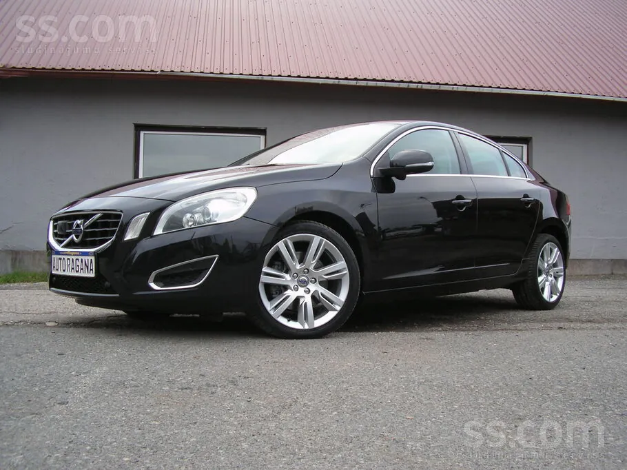 Volvo S60 2013 photo 2