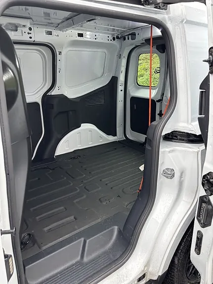 Ford Transit Courier 2026 photo 2