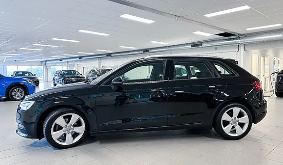 Audi A3 2015 photo 4