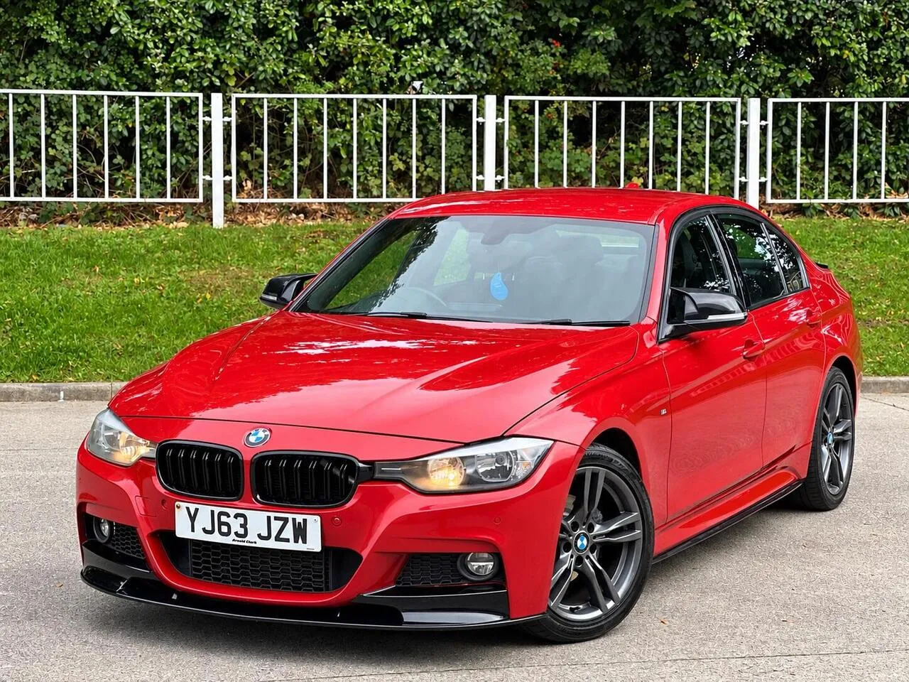 BMW 3 Series 2013 photo 2