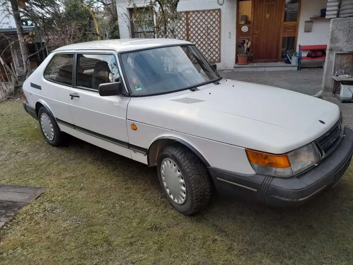 Saab 900 1992 photo 2
