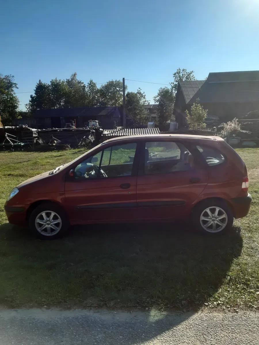 Renault Scenic 2003 photo 2