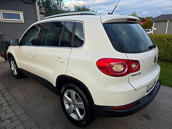 Volkswagen Tiguan 2010 photo 3