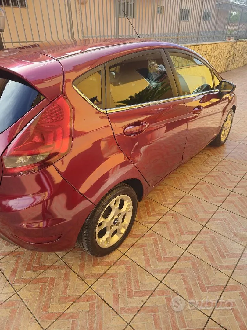 Ford Fiesta 2012 photo 4