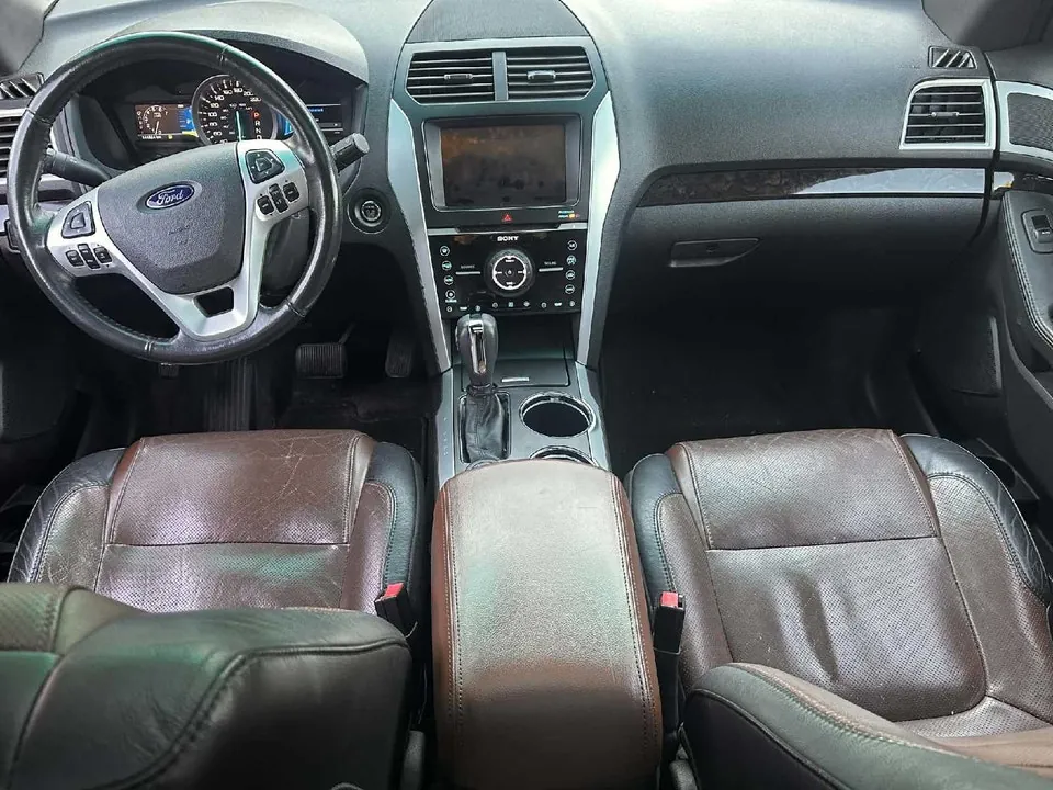 Ford Explorer 2011 photo 5