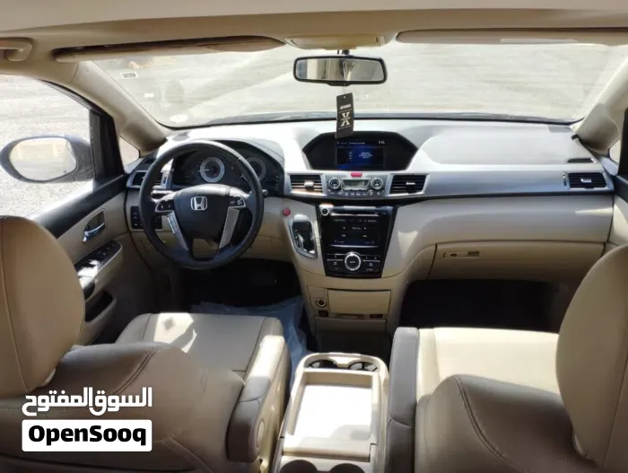 Honda Odyssey 2015 photo 3
