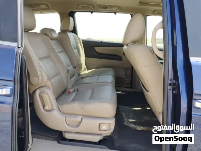 Honda Odyssey 2015 photo 2