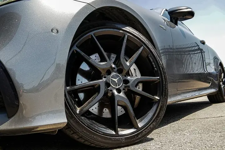 Mercedes-Benz E-Class 2019 photo 4